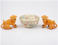Lot 50 - Six items of Asian ceramics