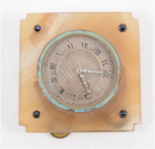 Lot 258 - A good quality French desk clock, 1920s