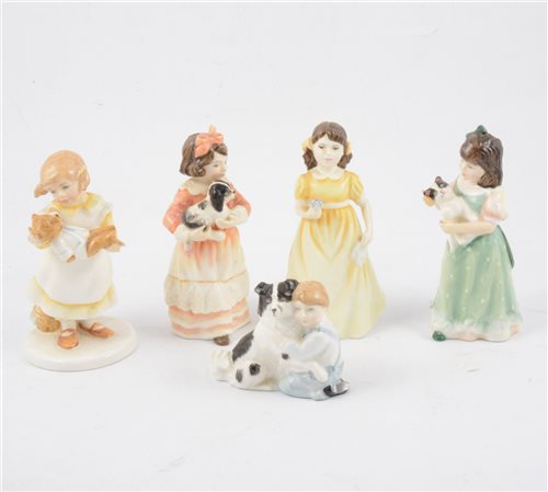 Lot 53 - A collection of mixed Royal Doulton figurines (12)
