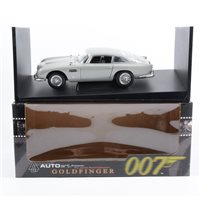 Lot 133 - AutoArt Goldfinger 007 Aston Martin, DB5 from the James Bond Collection, 1:18 scale model, boxed (back two wheels detached).
