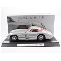 Lot 292 - Revell Mercedes 300 SLR '54 model, mounted on plinth, 1:12 scale, boxed (wing mirror damaged).