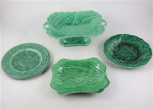 Lot 82 - Collection of green glazed leaf moulded pottery