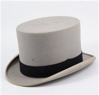 Lot 213 - A boxed Harrods grey top hat, 20cm x 16cm size
