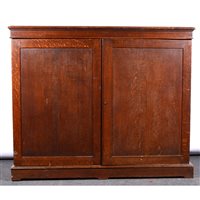 Lot 410 - Large VIctorian oak cupboard