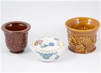 Lot 42 - A pair of Royal Worcester Evesham pattern dishes, Royal Worcester Palmyra tureen, Portmeirion dishes and other ceramics [3 boxes[