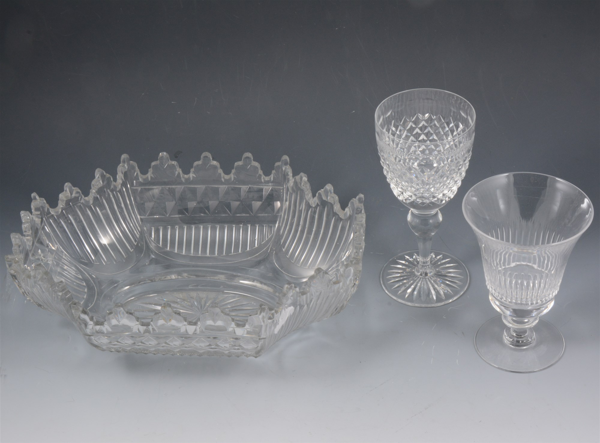 Lot 60 Regency cut glass dessert dish, width 31cm,