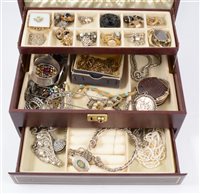 Lot 218 - A large jewel box of Victorian, vintage and modern silver and costume jewellery