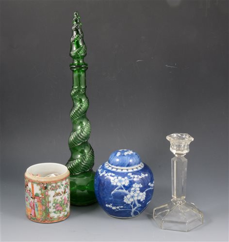 Lot 81 - A quantity of assorted English, Continental and Asian ceramics and glass.