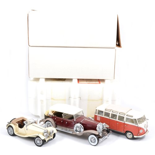 Lot 304 - Franklin Mint 1:24 scale detailed models, including 1962 Volkswagen Microbus, 1930 Duesenberg J Derham Tourster, 1938 Jaguar SS-100, (6).