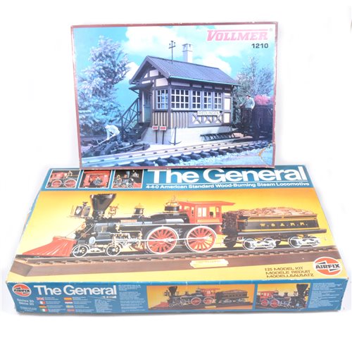 Lot 9 - The General 4-4-0 American Standard wood-burning steam locomotive kit by Airfix