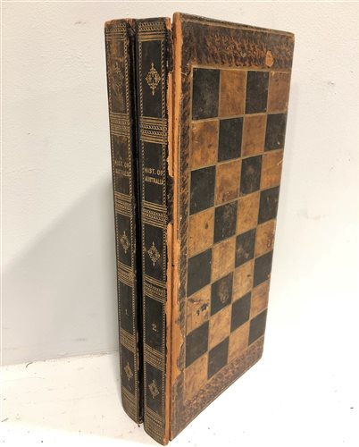 Lot 195 - Two games box with chess and backgammon pieces