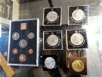 Lot 254 - CATALOGUE AMENDMENT (wring image on Invaluable) Commemorative Crowns, other coins, medals and miniature pewter tankards.