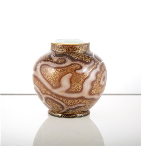Lot 342 - A rare 'Octopus' Federzeichnung glass vase by Lötz, late 19th century.
