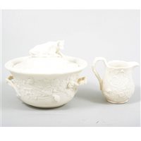 Lot 14 - Quantity of assorted ceramics and porcelain