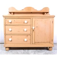 Lot 453 - Lincolnshire stripped pine dresser