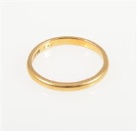 Lot 231 - A 22 carat yellow gold wedding band, 2.5mm wide plain polished D shape, ring size O, approximate weight 3.1gms.