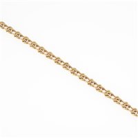 Lot 306 - A 9 carat yellow gold chain link bracelet by Chiampesan of Italy, alternating 5.8mm wide flat curb and oval links with a polished finish, overall length 19cm