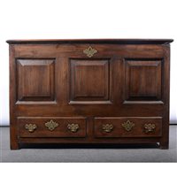 Lot 450 - Joined oak mule chest