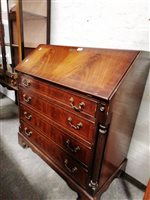 Lot 471 - Reproduction mahogany bureau