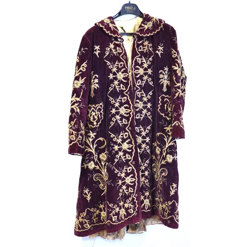Lot 182 - Embroidered coat
