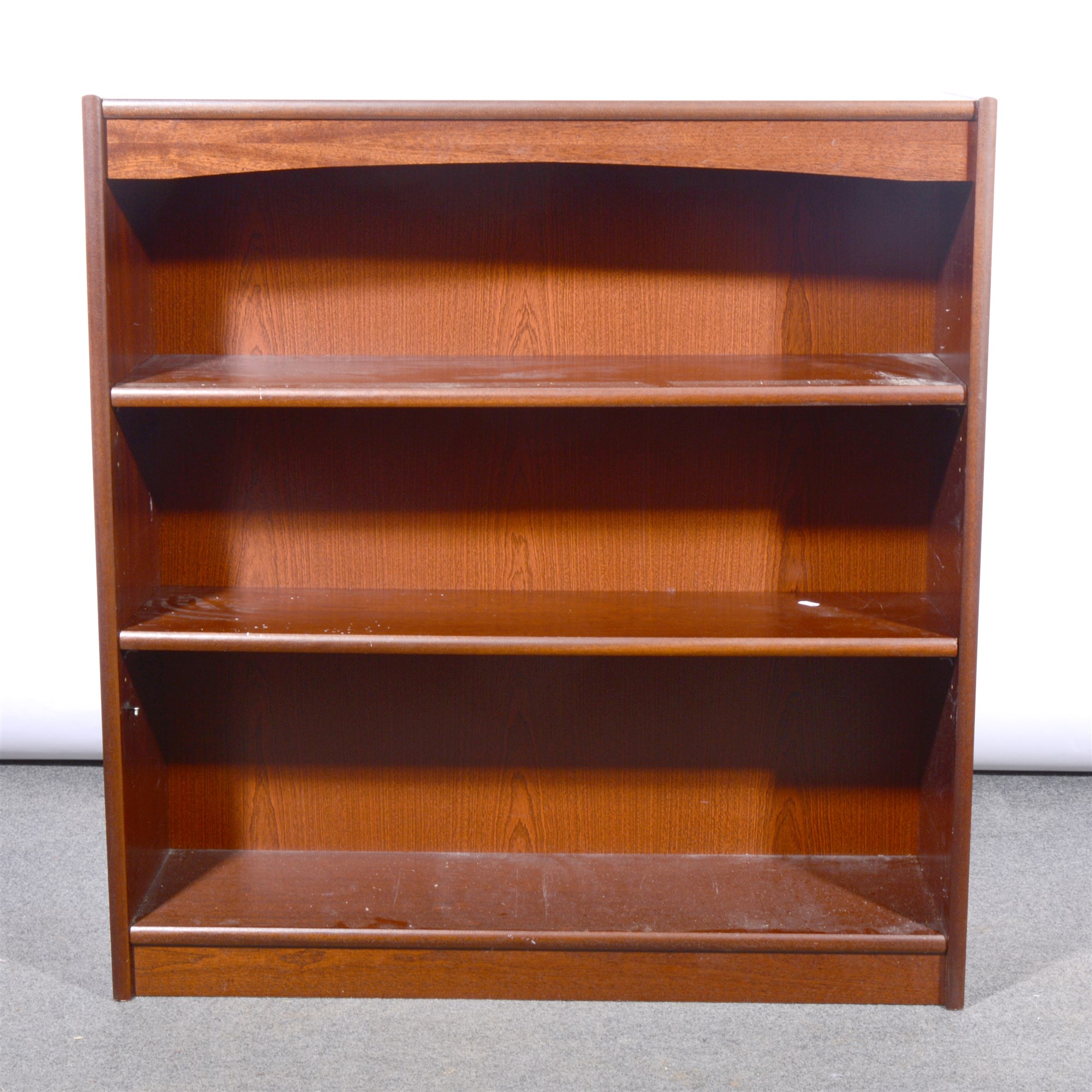 Lot 441 Contemporary Mahogany Effect Open Bookcase