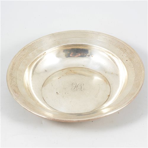 Lot 179 - A silver bowl by A&J Zimmerman Ltd, 16.7cm diameter, Birmingham 1916, approx. weight 4.6oz.