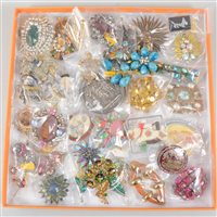 Lot 200 - Thirty-four vintage costume jewellery brooches, Scottie dogs, perspex amber, Jan Michaels San Francisco,  novelty Christmas Tree, paste intaglio,  1960's
