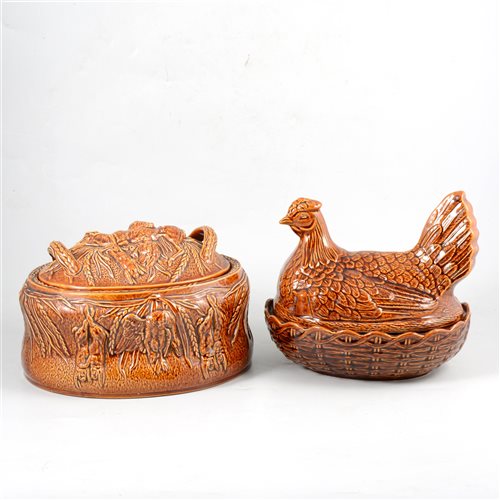Lot 86 - Portmerion pottery game pie dish, 26cm, and other similar pottery and earthenware.