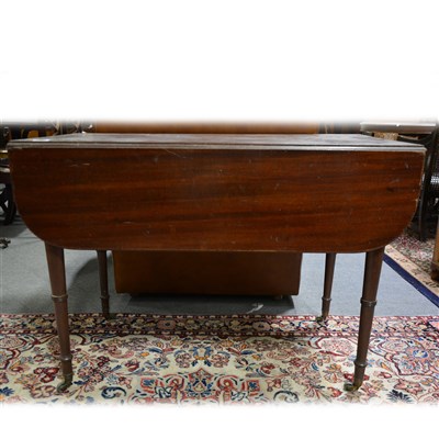 Lot 365 - A Victorian mahogany Pembroke table