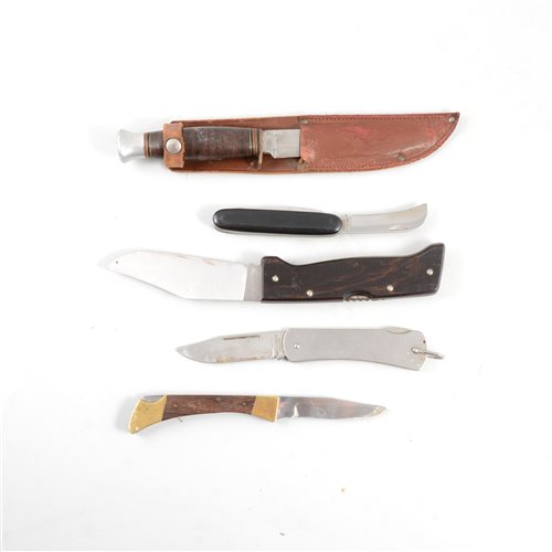 Lot 200 - American Wildcat skinner folding knife, 10cm blade