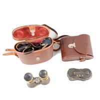 Lot 125 - Reproduction brass level and sets of binoculars.