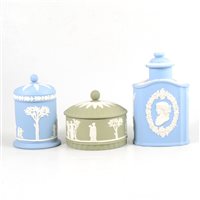 Lot 29 - A Wedgwood Jasperware tea caddy and two covered boxes.