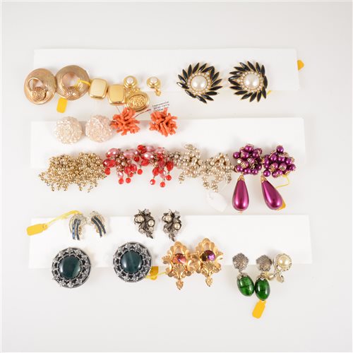 Lot 188 - Thirty pairs of vintage clip on costume jewellery earrings, coloured and clear paste stones, faux pearls, gilt metal to include earrings by Jomas (USA), Florenza, CD, etc