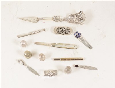 Lot 156 - Victorian folding fruit knife, with a silver blade, ...