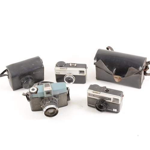 Lot 111 - Canon Sureshot photo kit, other modern cameras, including disposables and other camera equipment.