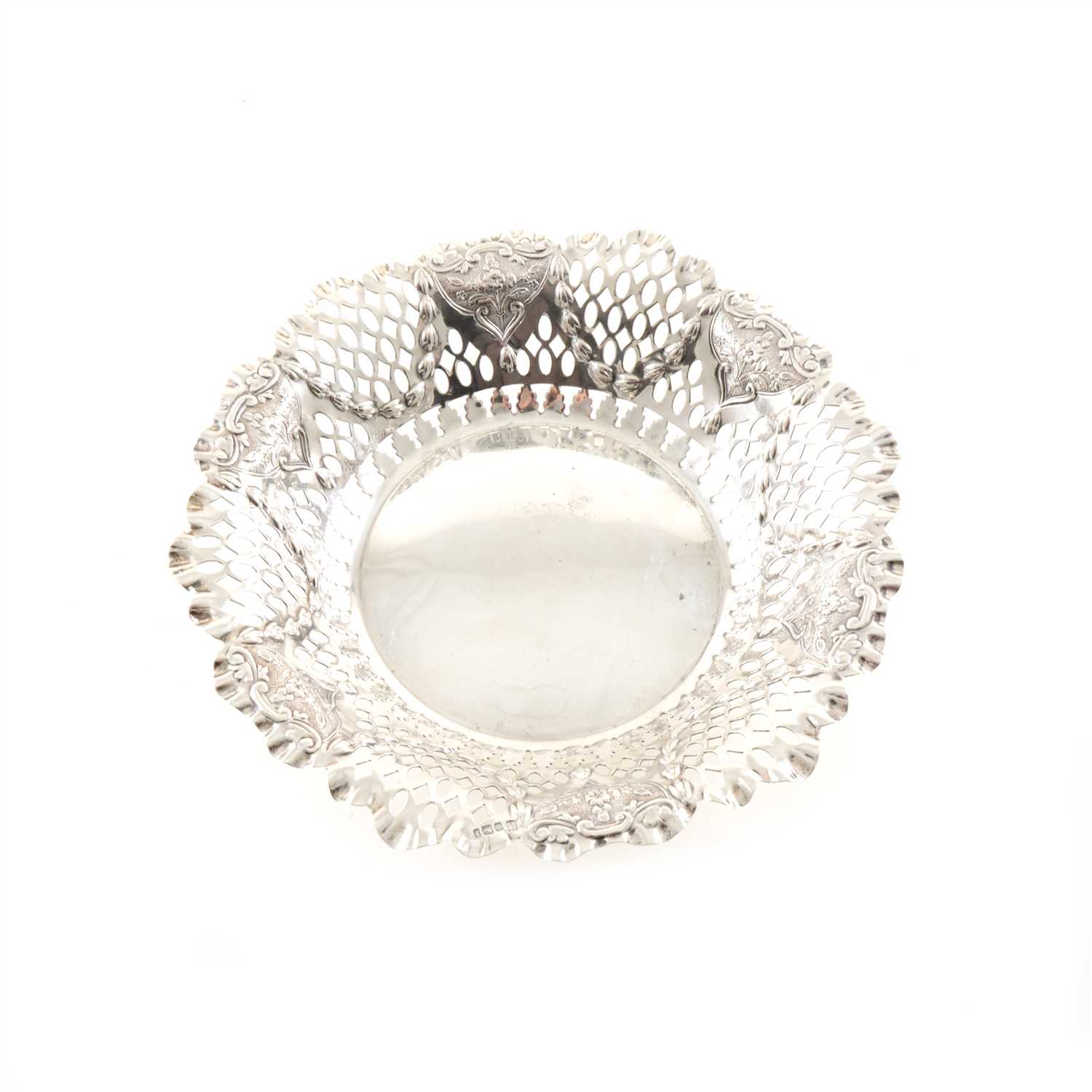 Lot 239 - A pierced silver dish by James Deakin & Sons (John & William F Deakin)