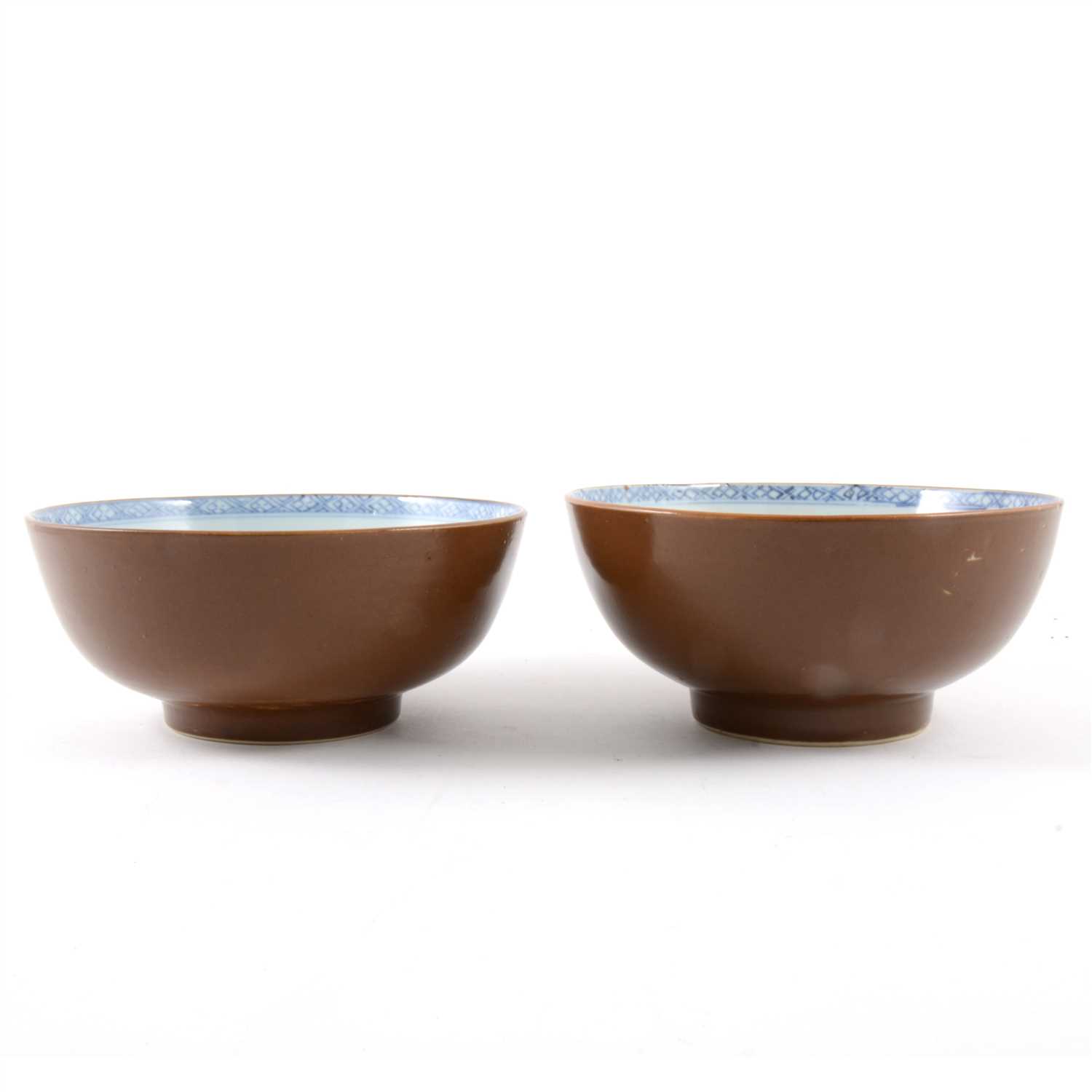 Lot 51 - Pair of Nanking Cargo bowls, Qianlong