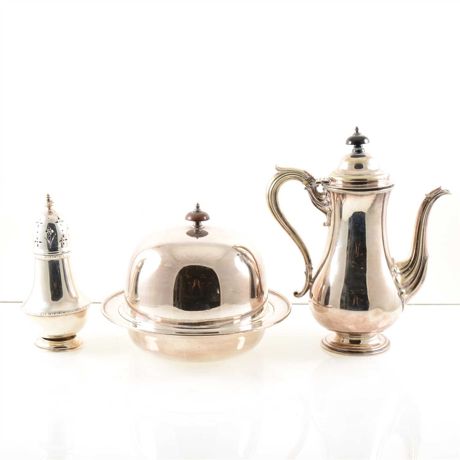 Lot 221 - A collection of silver and silver-plated items, to include a silver sugar dredger, marks rubbed, 12cm, a set of four miniature dredgers by Atkin Brothers, Sheffield 1900, 7cm