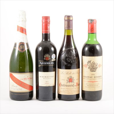 Lot 554 - A mixed quantity of assorted table wines, and a bottle of Mumm Cordon Rouge champagne, 13 bottles in total
