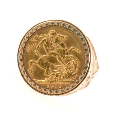 Lot 228 - A Full Sovereign ring, George V 1912
