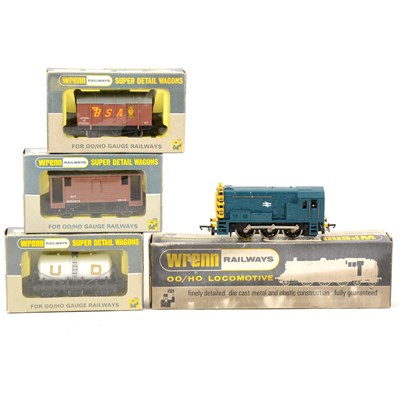 Lot 4 - Wrenn Railways W2232 0-6-0 Diesel locomotive and three wagons.