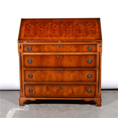 Lot 431 - Georgian style mahogany chest of drawers, ...