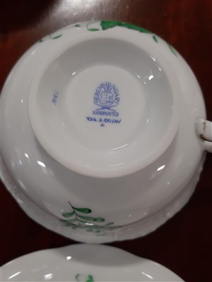 Lot 65 - Herend porcelain table service, Chinese Bouquet Green