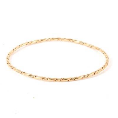 Lot 231 - Gold gate bracelet and a gold bangle, (2)