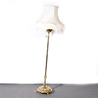 Lot 318 - Brass standard oil lamp