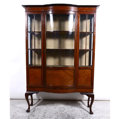 Lot 362 - Edwardian mahogany bowfront china cabinet, glazed doors enclosing shelves, cabriole legs, 178cm.