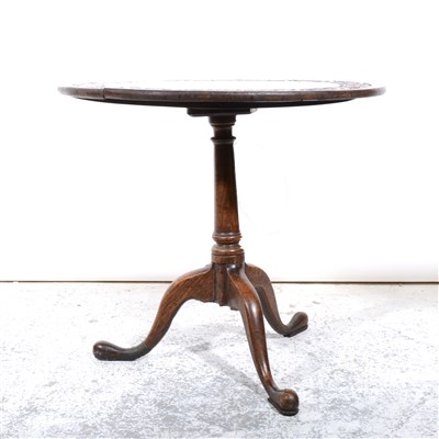 Lot 302 - A small Victorian mahogany pedestal table, ...