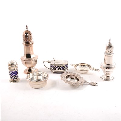 Lot 177 - A quantity of silver items, to include an Armada dish, casters, sauce ladles etc.