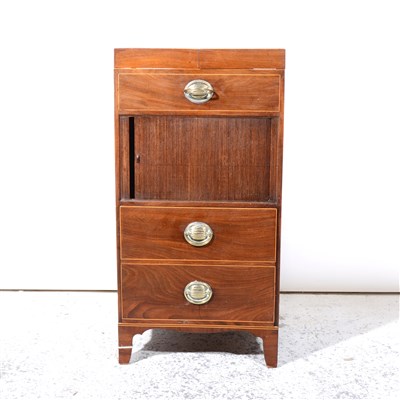 Lot 410 - A George III mahogany gentleman's washstand