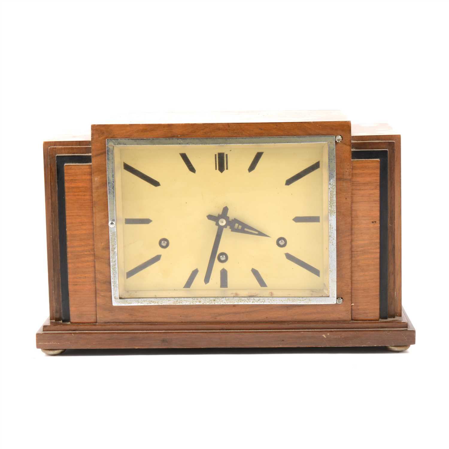 Lot 133 - An Art Deco walnut case mantel clock